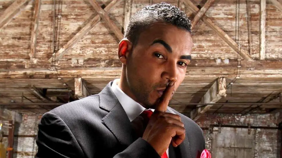Don Omar tiene una orden de aprehensión; es acusado de estafa agravada