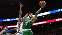 Con 51 puntos de Tatum, Celtics avanzan a Final de Conferencia