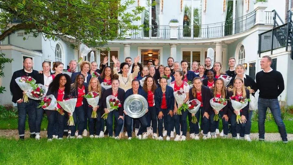 Ajax niega festejos por el título del cuadro femenil en las calles de Ámsterdam