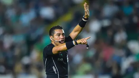 América vs Chivas: Víctor Alfonso Cáceres pitará el Clásico Nacional de las Semifinales de Vuelta