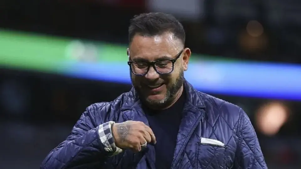 'Turco' Mohamed: Afición de Rayados y Pumas ovacionaron al técnico argentino
