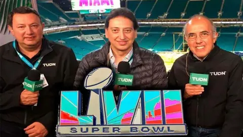 Enrique Burak sobre el Super Bowl: 'Ya no lo disfrutamos como antes, es un show de televisión'