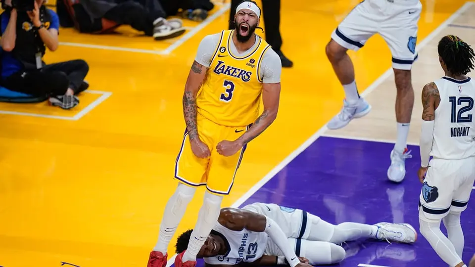 NBA: Lakers aplastó a Grizzlies y consiguen pase a segunda fase de Playoffs