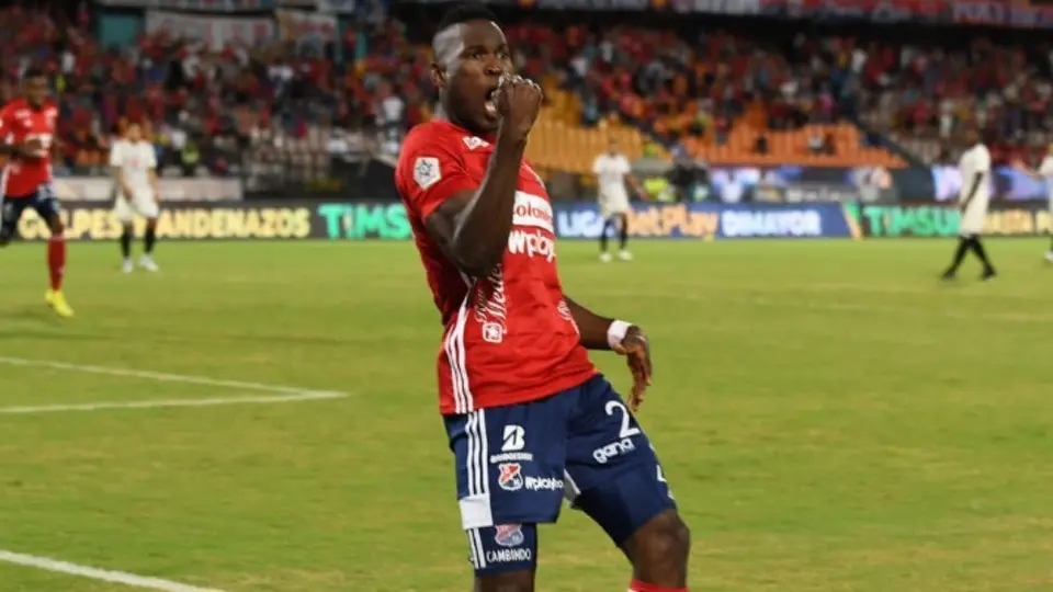 Diber Cambindo superó pruebas médicas y será jugador de Cruz Azul