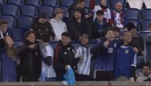 Aficionados argentinos se burlan de los franceses en partido del PSG