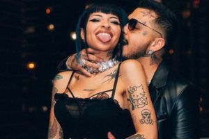 Christian Nodal y Cazzu aumentan sospecha de embarazo en Premios lo Nuestro