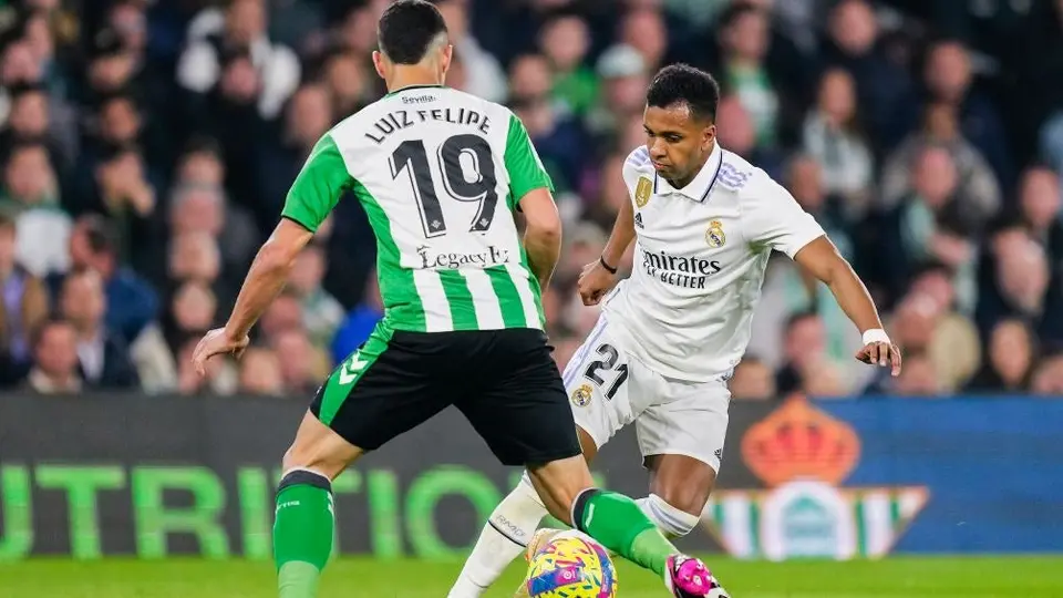 Real Madrid no pudo concretar la victoria y repartió puntos ante el Real Betis de Andrés Guardado