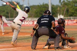 Beisbolistas de Chihuahua son hospitalizados tras golpe de calor durante los Juegos Conade