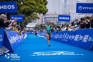 Rosa María Tapia ganó medalla de plata histórica en la Serie de Campeonato Mundial de Triatlón
