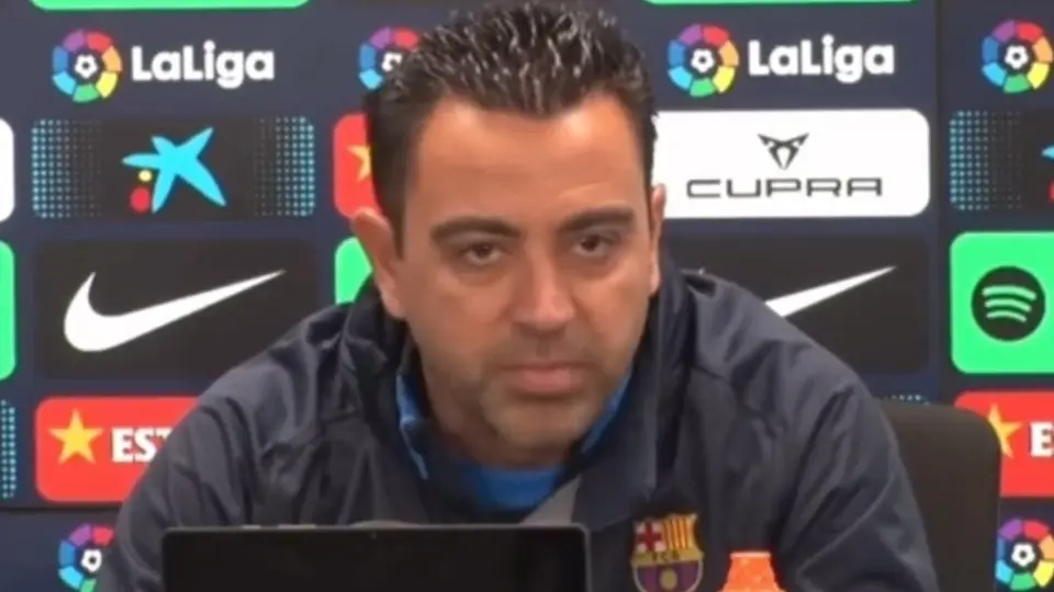 Xavi defiende a Vinicius de los insultos y actos de racismo de la afición del Valencia