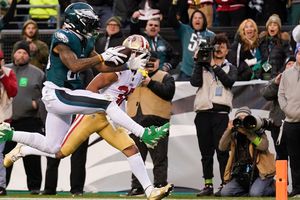 NFL: Eagles apalean a 49ers y van al Super Bowl LVII