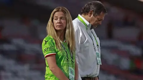 Cronista casi cambia apellido a dueña de Bravos: 'Alejandra de la Ve... Vega'