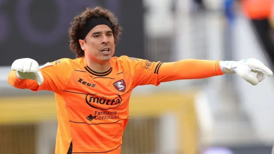 Guillermo Ochoa es elogiado por el técnico de la Salernitana: 'Siempre está en el sitio correcto'