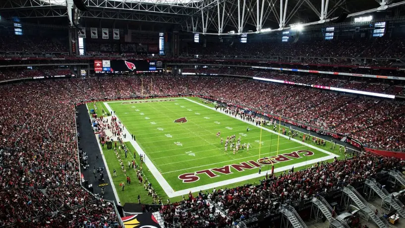 Super Bowl: ¿Cuántos millones de litros de alcohol se consumirán durante el Chiefs vs Eagles?