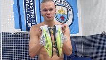 Erling Haaland modifica sus botines tras anotar una vez más en Premier League