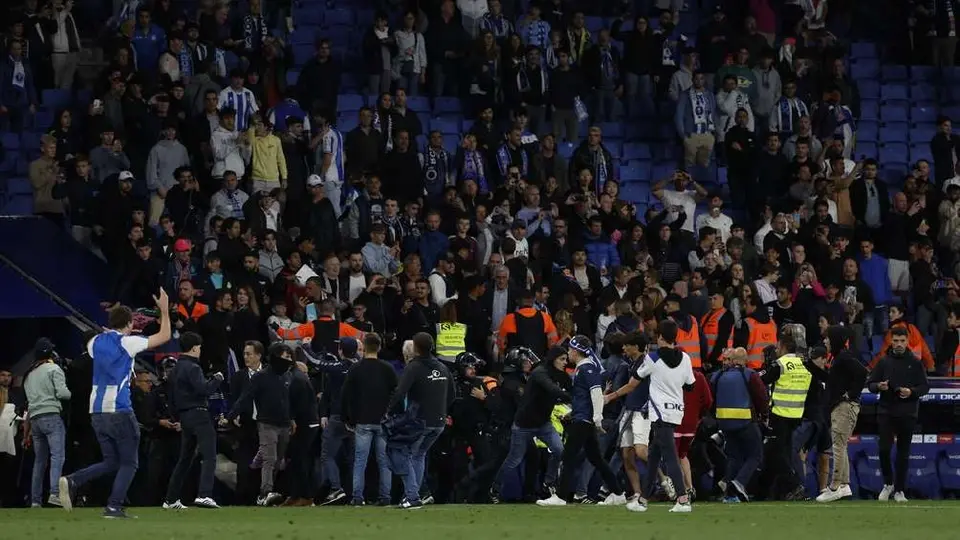 LaLiga: Expresidente del Espanyol justifica la agresión de los aficionados contra el Barcelona