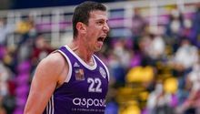Valladolid de Basquetbol reveló por error vida poliamorosa de su capitán, Sergio de la Fuente
