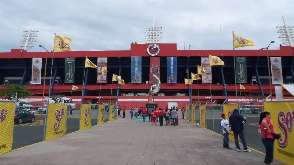 ¡Increíble! Veracruz: Luis 'Pirata' Fuente, un estadio sin tribunas ni pasto