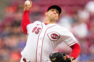 Luis Cessa: Mexicano se fue sin decisión en su primera apertura de la temporada con los Reds