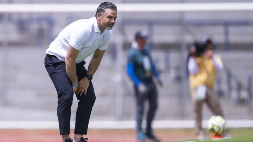 Pumas: Rafa Puente destacó por debutar jugadores, pero falló en resultados y disciplina