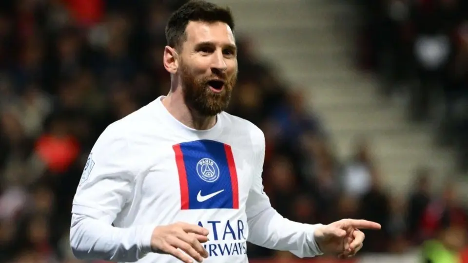 PSG vuelve a la victoria de la mano de Messi y Ramos