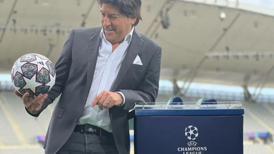 Iván Zamorano y Pep Guardiola se saludaron previo a la Final de la Champions