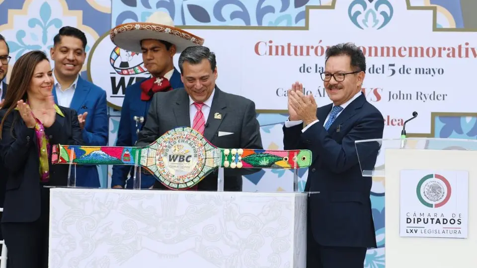 Canelo vs Ryder: Listo el cinturón CMB Puebla-Jalisco que se llevará el ganador
