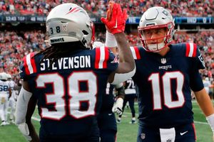 NFL: Patriots, a mantener viva la esperanza de Playoffs ante unos Bills inspirados por Hamlin
