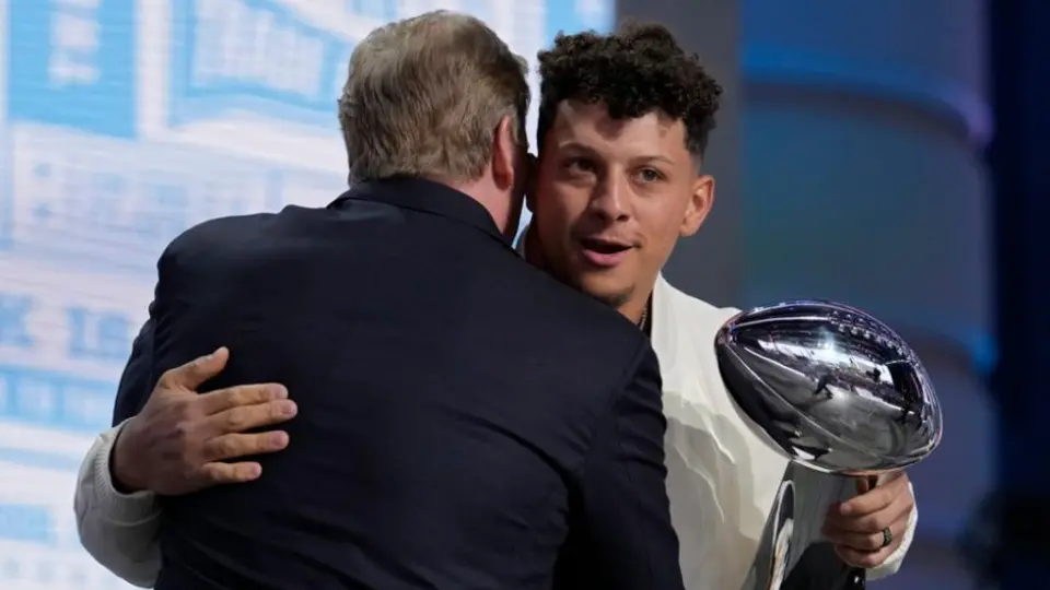 Patrick Mahomes y Travis Kelce abren el draft en Kansas City