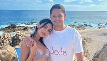 Chicharito Hernández y su novia disfrutan de unos románticos días en Los Cabos