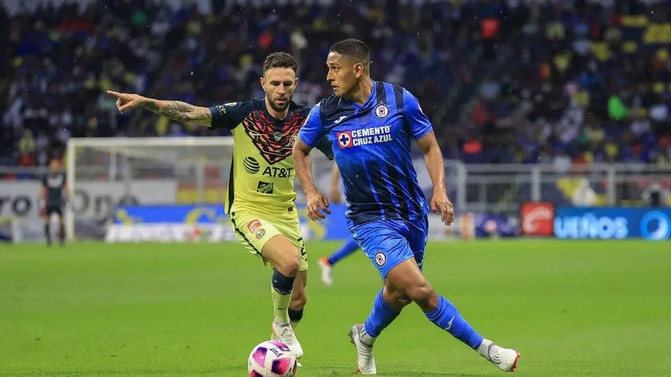 Miguel Layún sabe que el pasado no juega y espera un partido diferente vs Cruz Azul
