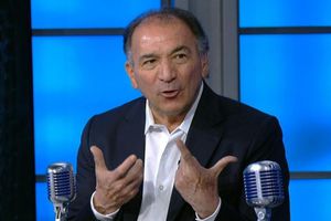 Mario Carrillo: 'Yo metería a Viñas en lugar de Henry'