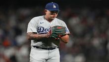 Julio Urías destaca en victoria de Dodgers sobre Giants