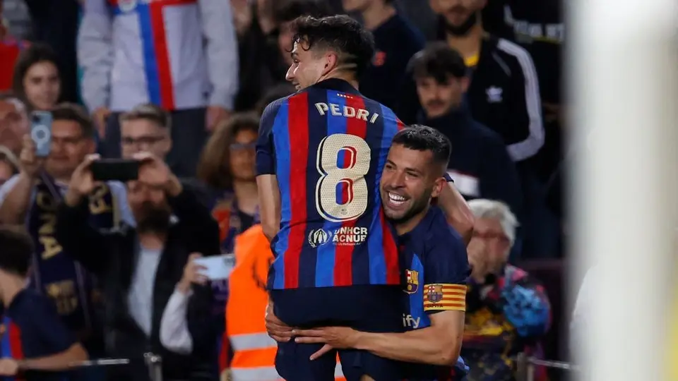 Barcelona derrota al Osasuna y se acerca al título de LaLiga