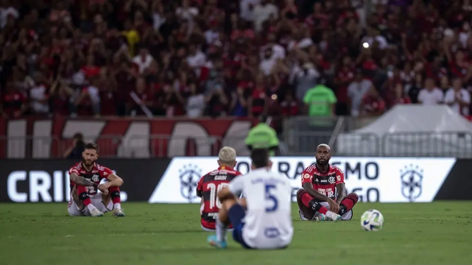 Vinicius Jr: Futbolistas de Brasil protestan en contra del racismo que recibió el jugador