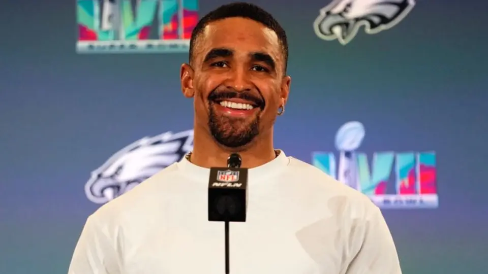 Jalen Hurts se convirtió en el jugador mejor pagado de la historia de la NFL