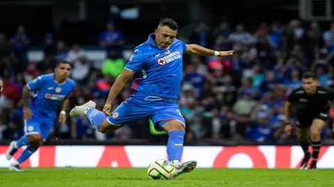 Iván Morales agradeció a sus compañeros la confianza para dejarlo cobrar el penal