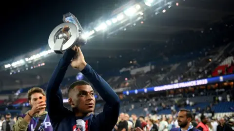Mbappé sobre la salida de Messi del PSG: "No tuvo el respeto que merecía en Francia"