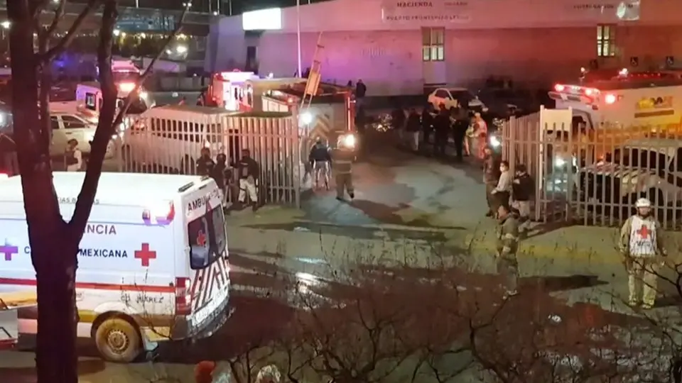 Video: Migrantes en Instituto Nacional de Migración de Juárez fueron abandonados en incendio