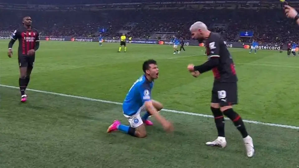 Chucky Lozano se calienta con Theo Hernández y casi llegan a los golpes