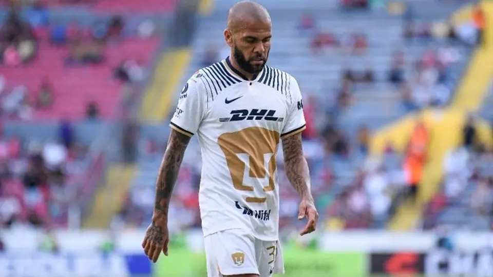 Dani Alves: Se va de Pumas como fracaso y sin haber anotado ni un gol