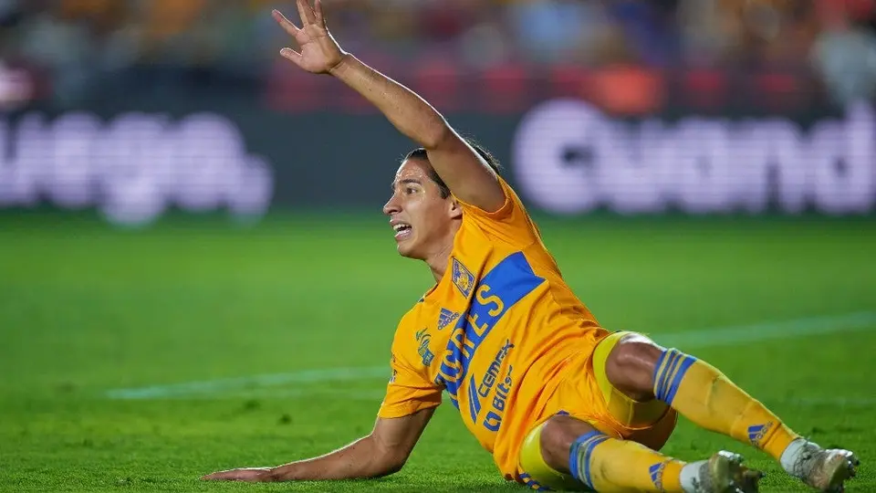 Samir de Souza 'explotó' contra Diego Lainez en el Tigres vs Toluca: “No te quedes parado”