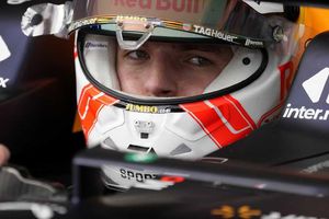 Max Verstappen dominó la Práctica 1 en Bakú, Checo Pérez terminó tercero