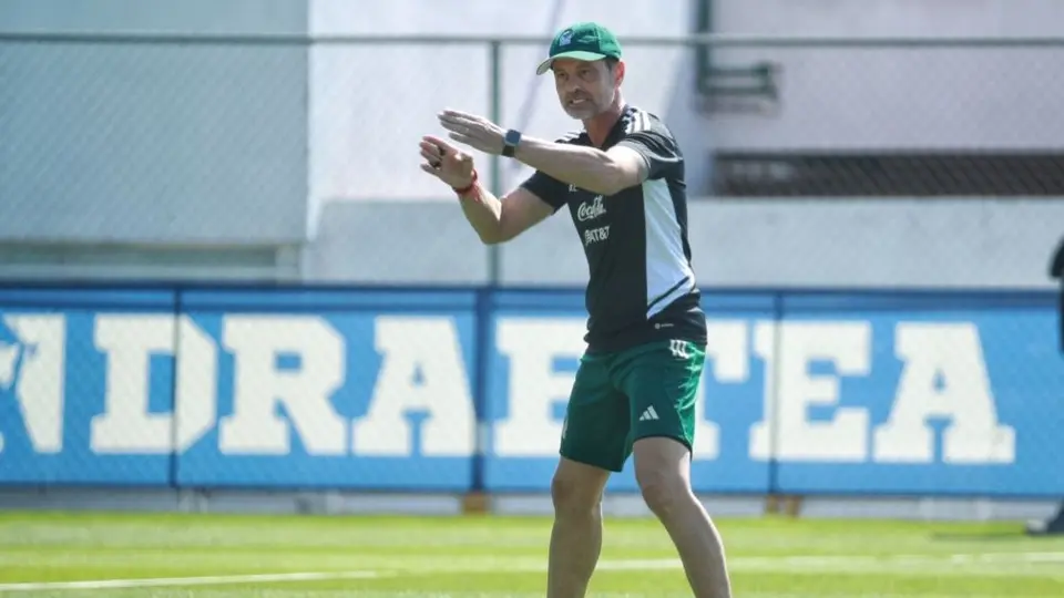 Diego Cocca dirigió su primer entrenamiento y perfila equipo para la Nations League