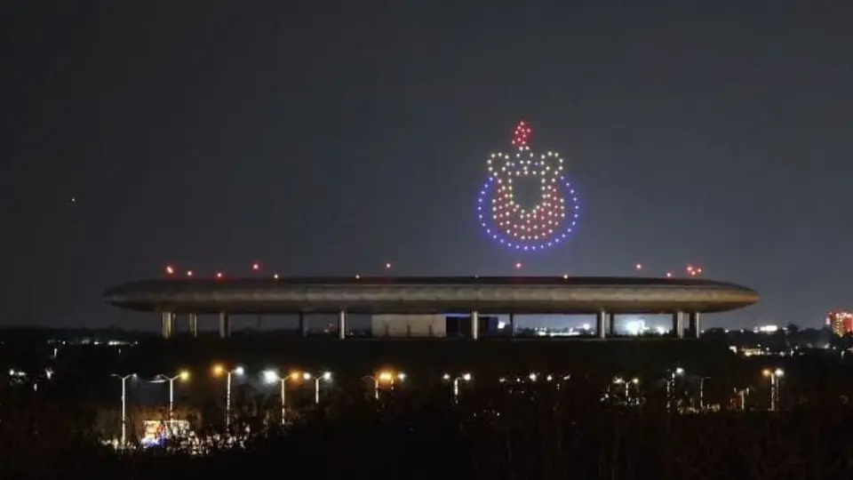 Chivas ilumina el cielo del Akron previo a la Gran Final del Clausura 2023
