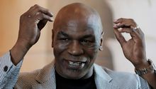 Mike Tyson sobre Canelo: "Ya no le gana a Benavidez, su mejor momento pasó"