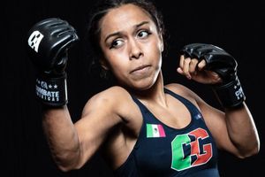 Daniela Hernández ya se saborea un nocaut frente a Kayla Hracho