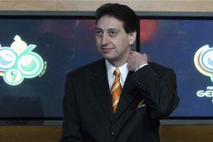 Enrique Burak `explotó’ contra aficionado en redes sociales: “Te voy a quitar la ignorancia”