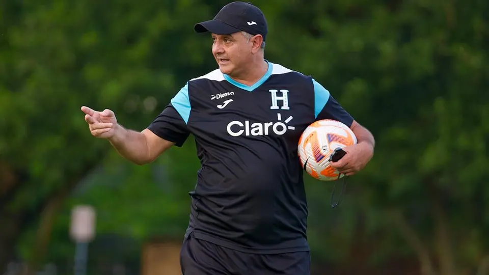 DT de Honduras previo a juego ante México: 'No hay por qué jugar diferente'