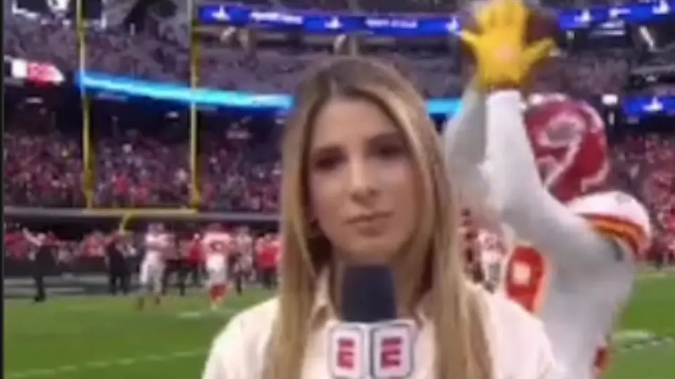 NFL: Katia Castorena fue tackleada por jugador de los Kansas City Chiefs